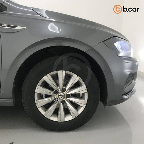 Imagem 7 de 15 de Volkswagen Virtus 1.6 Msi Total Flex Automático