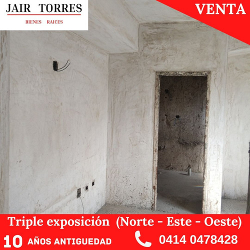 Apartamento En Gris Urbanizacion San Isidro