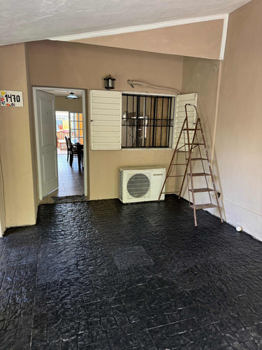 Casa 3 Dorm Barrio Mercantil