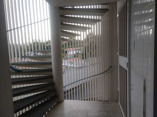Imagen 26 de 30 de Se Vende Apto 308m2 4h+s/4b/2p Valle Alto Municipio Baruta