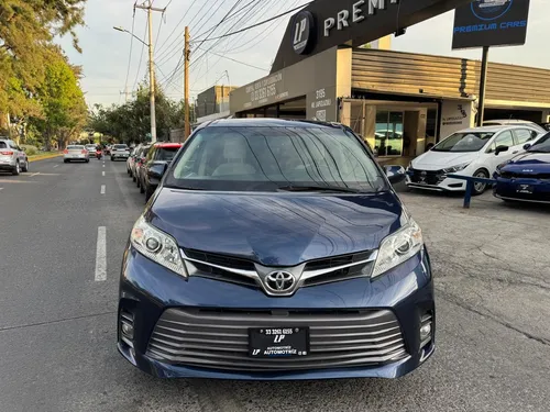 Toyota Sienna 3.5 Xle At