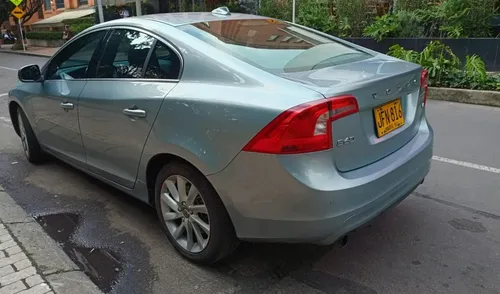 Volvo S60 2.0 T4 Drive-e R-design