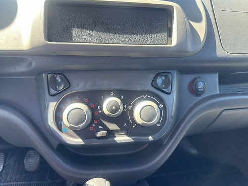 Fiat Uno 1.0 8V (FLEX) 4P
