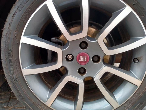 Imagem 3 de 9 de Fiat Punto 2010 1.4 T-jet 5p