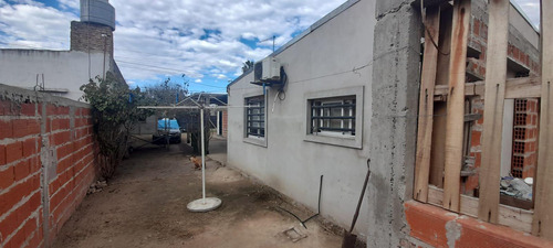 Casa En Venta - 3 Dormitorios 2 Baños - 108mts2 - San Carlos, La Plata