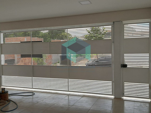 Casa Com Três Dormitórios E 3 Suíte Em Itú-sp Com 221m² - 167