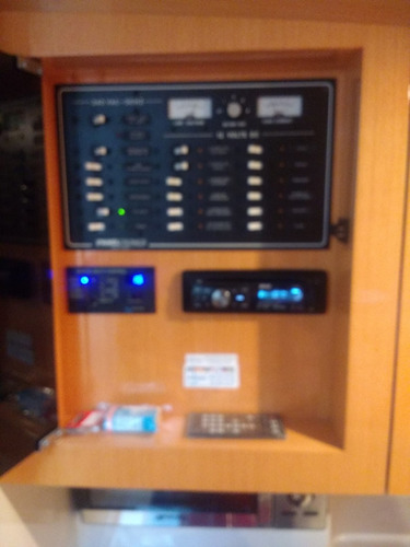 Klase A Hunter 32 Con Volvo Penta D4 Pata Duo Prop