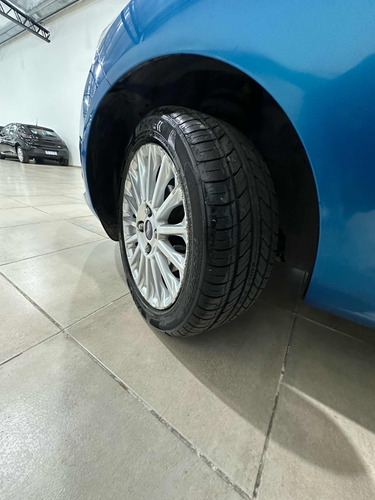 Ford Fiesta Kinetic Design 1.6 Titanium Powershift 120cv