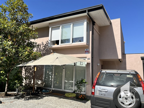 Casa Venta 4 D 3 B Rosita Renard Metro P. Gales Ñuñoa J80