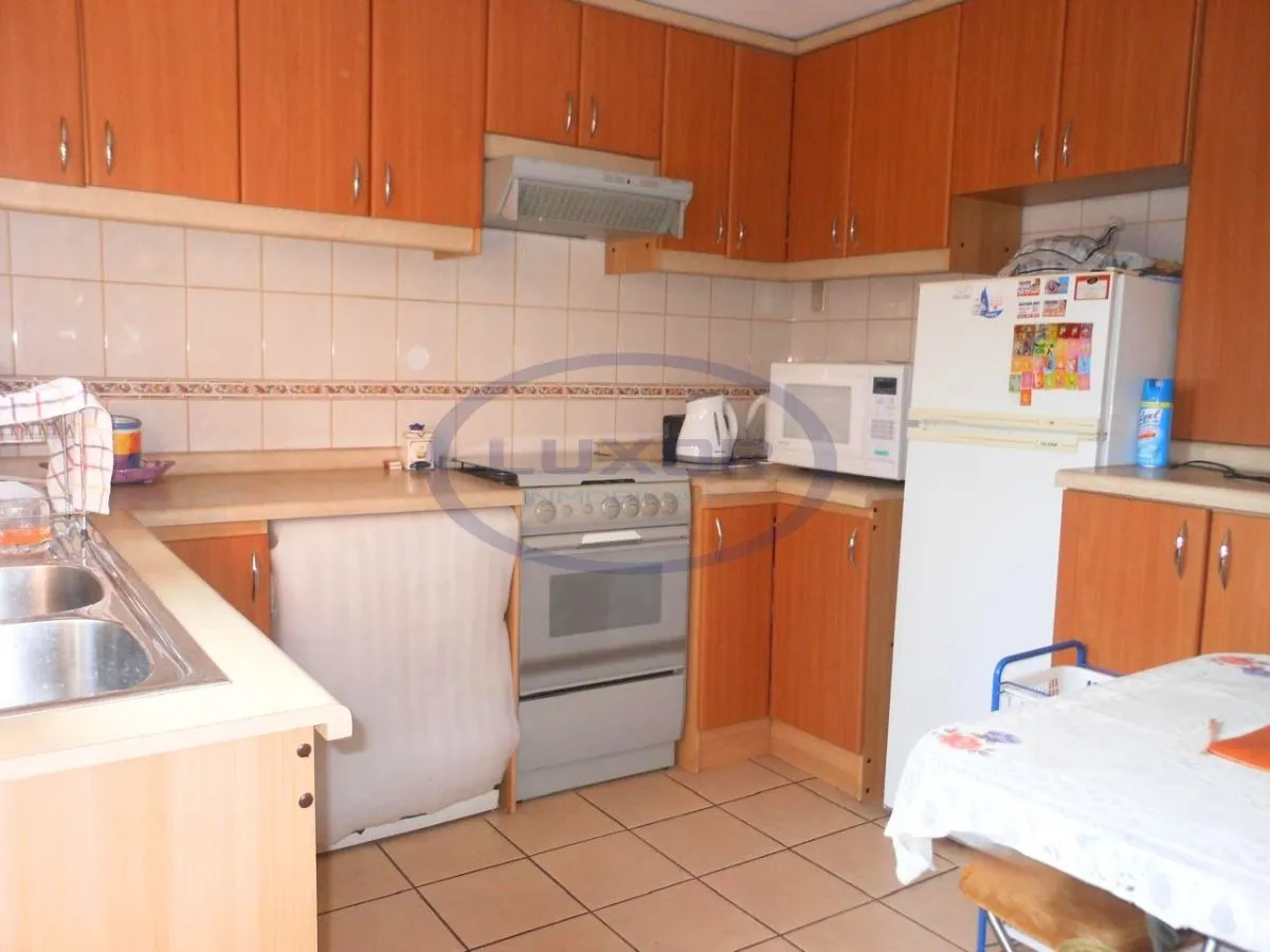 Imagen 4 de 10 de Amplia Casa De 3 Pisos En Venta En Excelente Sector