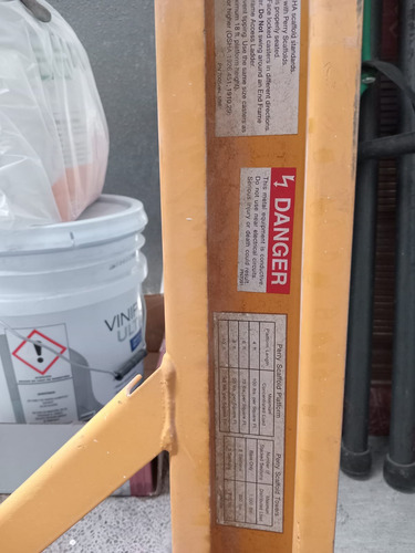 Andamio Multifucion 450kg Amarillo Con Ruedas Y Frenos (Usado)