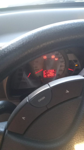 Volkswagen Suran 1.6 I Trendline 90b