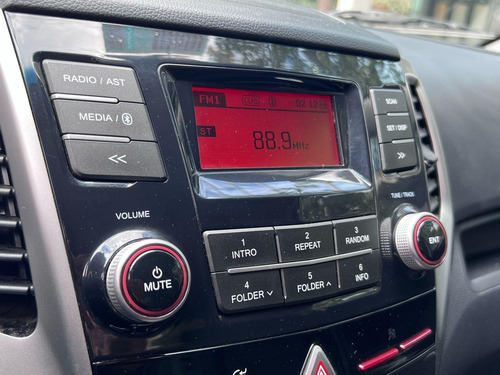 SsangYong Tivoli 4x2 Mt Std