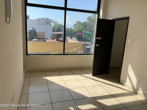 Imagen 3 de 14 de Local Comercial En Renta En Coapa Is