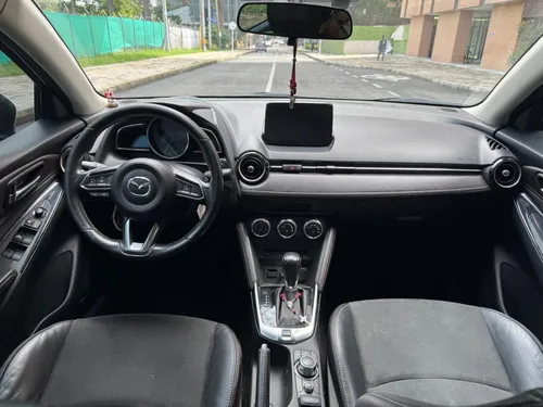 Mazda 2 Grand Touring LX