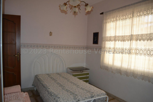 Ms: 24-3305 Vendemos Casa En El Marqués. A=582m2, 5h, 4b, 2p.