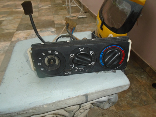 Imagen 2 de 4 de Vendo Control De Aire Acond. De Kia Sehia Año 2000