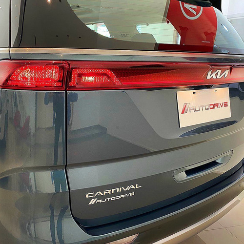 Imagen 14 de 25 de Kia Carnival Sx 2.2 At