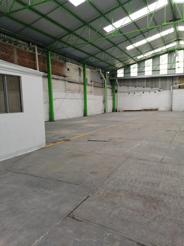 Imagen 1 de 7 de Amplia Bodega Con Oficina