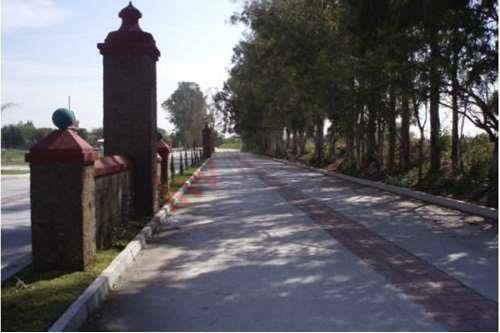 Terreno En Venta / Fraccionamiento Campestre Los Cántaros Gto. / Cercano Al Libramiento Sur-pte ...