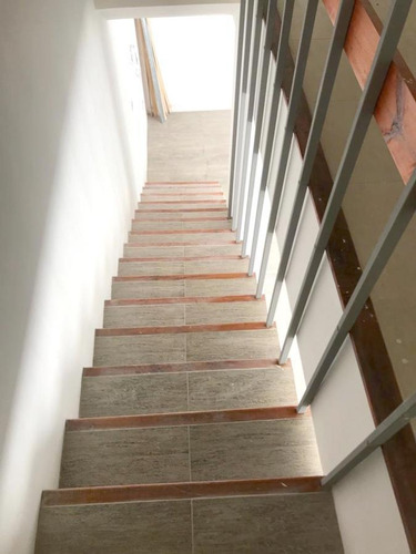 Imagen 11 de 23 de Duplex A Estrenar - 3 Amb -patio U Coch Doble-olivos