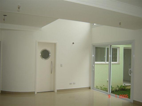 Imagem 14 de 18 de Sobrado Com 250m² De Construção E 11 X 21 De Terreno, 03 Suítes Com Ducha Higiênica, Sendo A Principal Com Closet E Varanda Com Linda Vista Para O Jd. Da Saúde. Sala C/ 03 Ambiente - 56 - 2691655