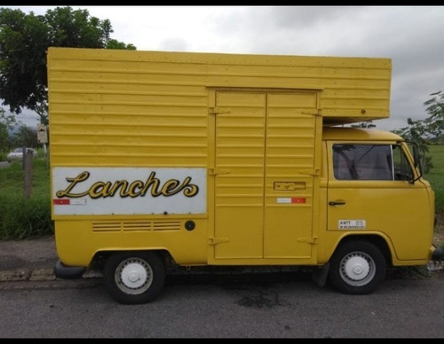 Volkswagen Kombi Furgão Bau