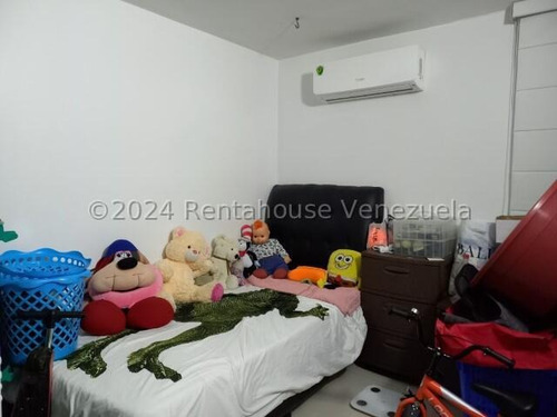 Apartamento En Venta Guarenas La Vaquera Fn