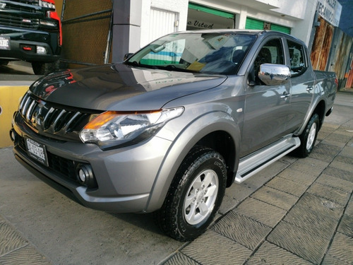 Imagen 1 de 12 de Mitsubishi L200 2018 2.4 Cabina Doble 4x2 Mt