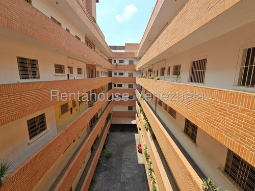 Apartamento En Venta Sabana Grande Agua Constante