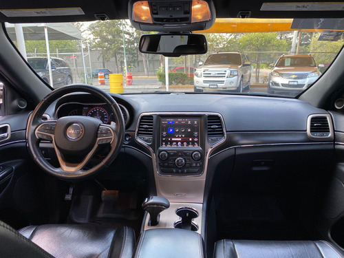 Jeep Grand Cherokee 3.6 Limited Lujo V6 4x2 At