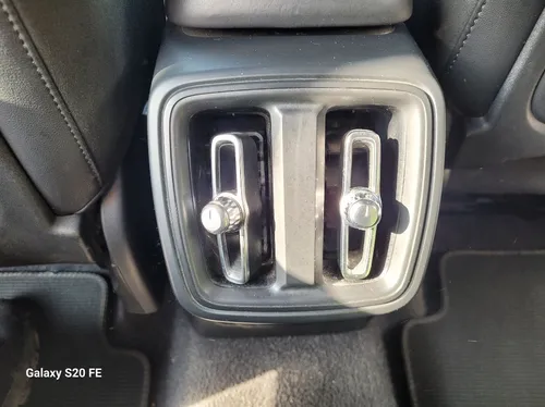 Volvo XC40 2.0 T4 R-DESIGN