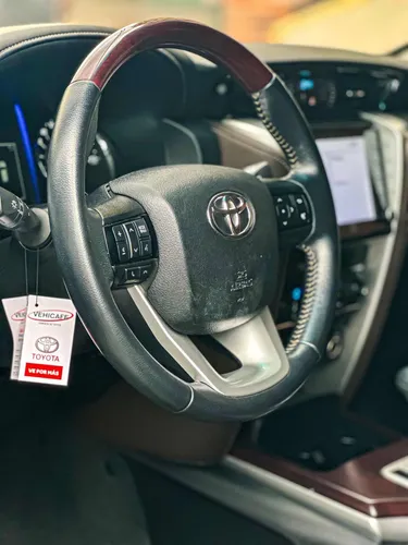 Toyota Fortuner 2.7l Mid