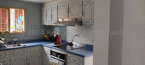 Carla Gonzalez Casa En Venta Urbanizacion Los Palos Grandes Mls #24-19752 Sc