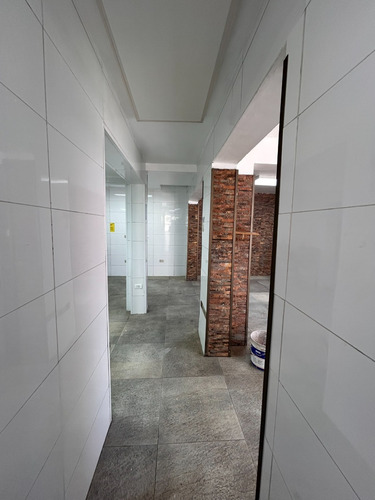 Casa Con Destino Comercial Y Recepciones Finales Al Día