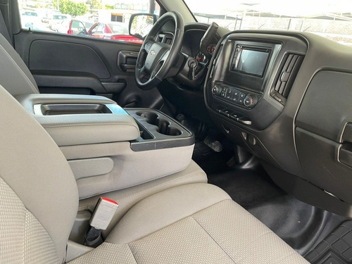 Imagen 7 de 12 de Chevrolet Silverado 2017 5.3 Ls Cab Reg Aut. 8 Cil.