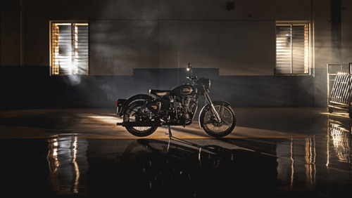 Royal Enfield Classic 500 Black Tribute Disponible