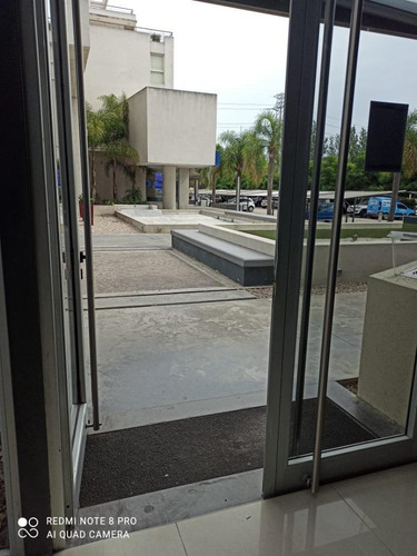 Imagen 17 de 19 de Oficina En Esquina North Coral Plaza