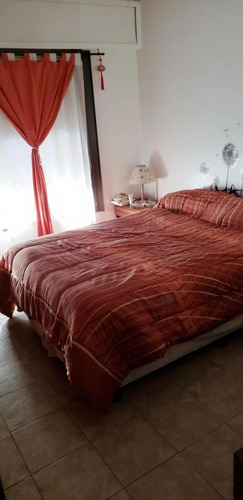 Imagen 10 de 17 de Venta De Casa Chalet Con 4 Dormitorios En Wilde Centro