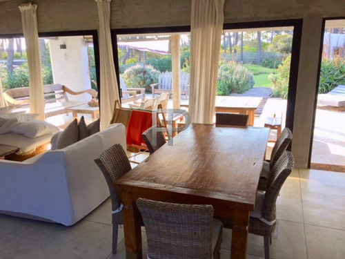 Imagen 2 de 13 de Casa En Venta Manantiales 4 Dorm, 1000 M2 #1843