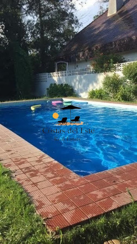 Alquiler Temporada Alta 2022/23 Casa En Playa Mansa,barbacoa Y Gran Piscina!!