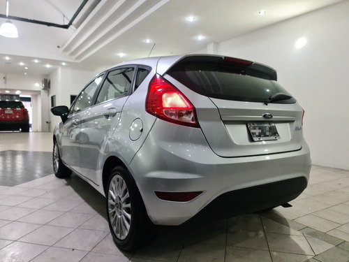 Imagen 6 de 15 de Ford Fiesta Kinetic Design 2016 1.6 Se Plus 120cv
