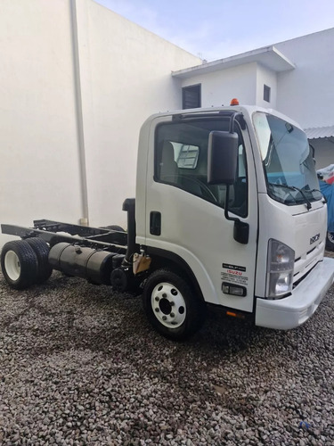 Isuzu Elf 400 Modelo 2010