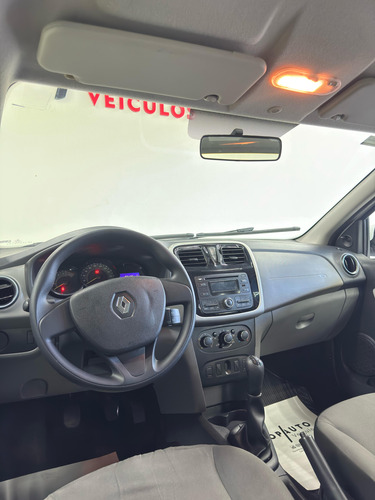Renault Logan 1.6 8V