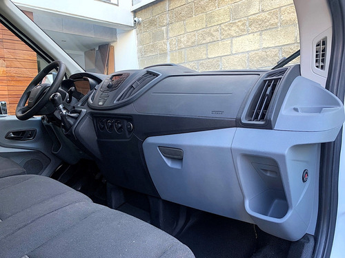 Ford Transit 2.2 Pasajeros Larga Techo Alto Custom Mt