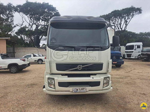 Volvo Vm 270 6x2 Gabinado Com Plataforma Nova