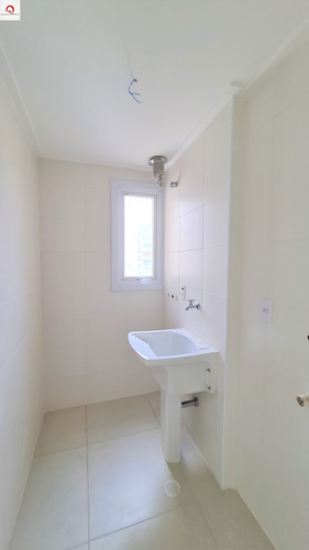 Imagem 19 de 30 de Praia Das Pitangueiras - Calçadão - Guarujá - 3 Dormitórios (1suíte) - Sala Para 3 Ambientes - Varanda Gourmet - 2 Banheiros - Vista Para O Mar - Ap05789 - 69289396