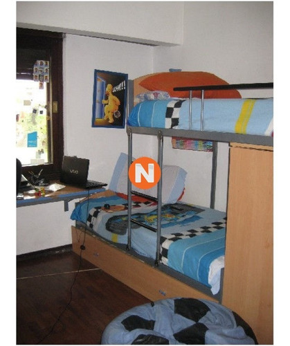 Casa En Venta, Cantegril, Punta Del Este, 5 Dormitorios.- Ref: 208995