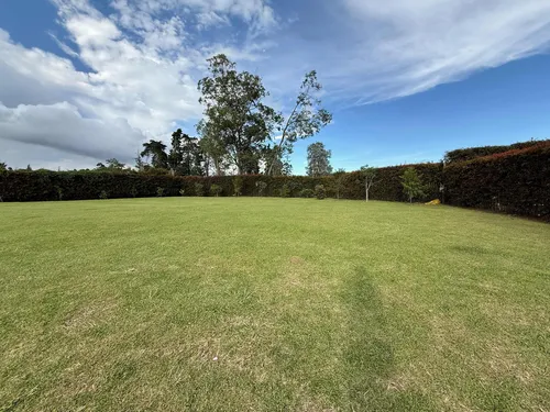 Lote En Venta En Parcelacion En Llanogrande A 5 Minutos De Jardines Y Carulla, Completamente Plano