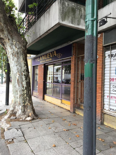 Imagen 13 de 19 de Muy Lindo Local En Esquina Sobre Juan B Justo